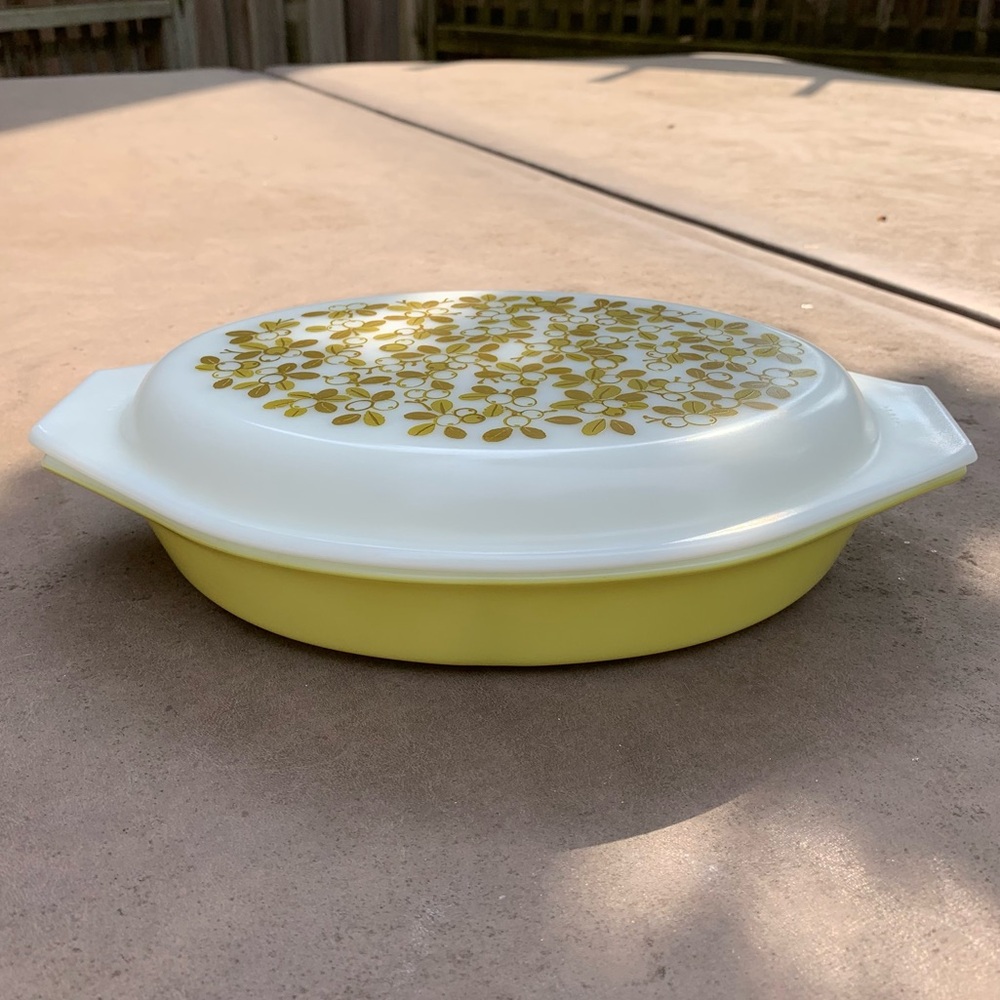 PYREX Vintage Verde Green Olive Oval Divided Baking Casserole Dish Lid Vtg 1 Qt